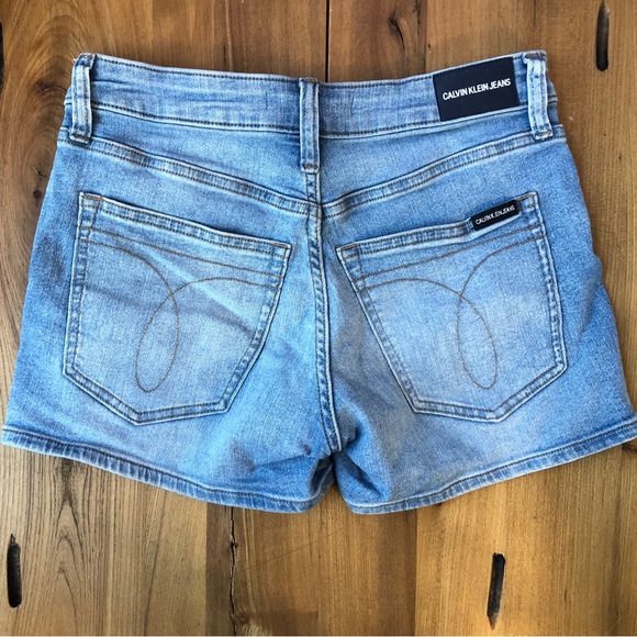 Calvin Klein Jeans High Rise Medium Wash Denim Blue Shorts - Picture 2 of 8